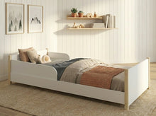 Cargar imagen en el visor de la galería, Cama evolutiva RAVI con barandas 90x190cms.