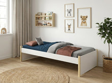 Cargar imagen en el visor de la galería, Cama evolutiva RAVI con barandas 90x190cms.
