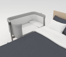 Cargar imagen en el visor de la galería, Mini Cuna colecho NEAR aluminio + texil azul