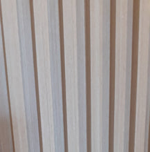 Cargar imagen en el visor de la galería, Decoración WPC wall acanalado 112cm. ancho x 250cm alto
