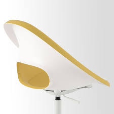 Silla BLYS giratoria amarilla con ruedas.